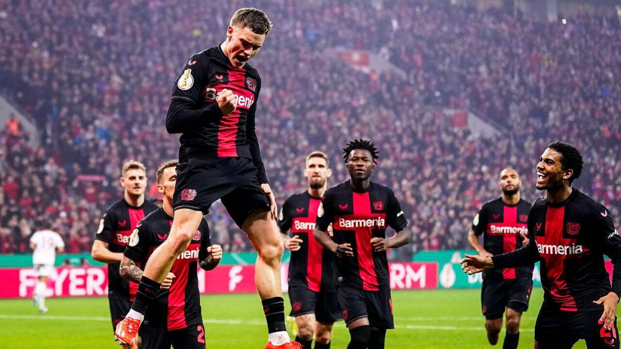 棋牌-穆雷爆冷击败皇家马德里转会期阿斯顿维拉强势反弹，清晨曼联复出首秀看傻球迷